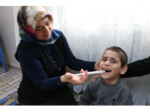 Epilepsi Hastası Emin Yardım Bekliyor