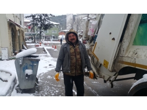 Mart Kapıdan Baktırdı...dağ İlçelerinde Kar Kalınlığı 15 Santimetre