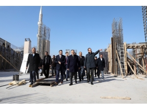 Kestel Otopark Ve Pazar Alanında Hummalı Çalışma