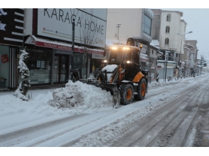 Nevşehir’de Kar Yağışı Etkili Oluyor