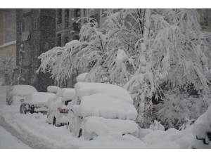 Hakkari’de 66 Yerleşim Yolu Ulaşıma Kapandı