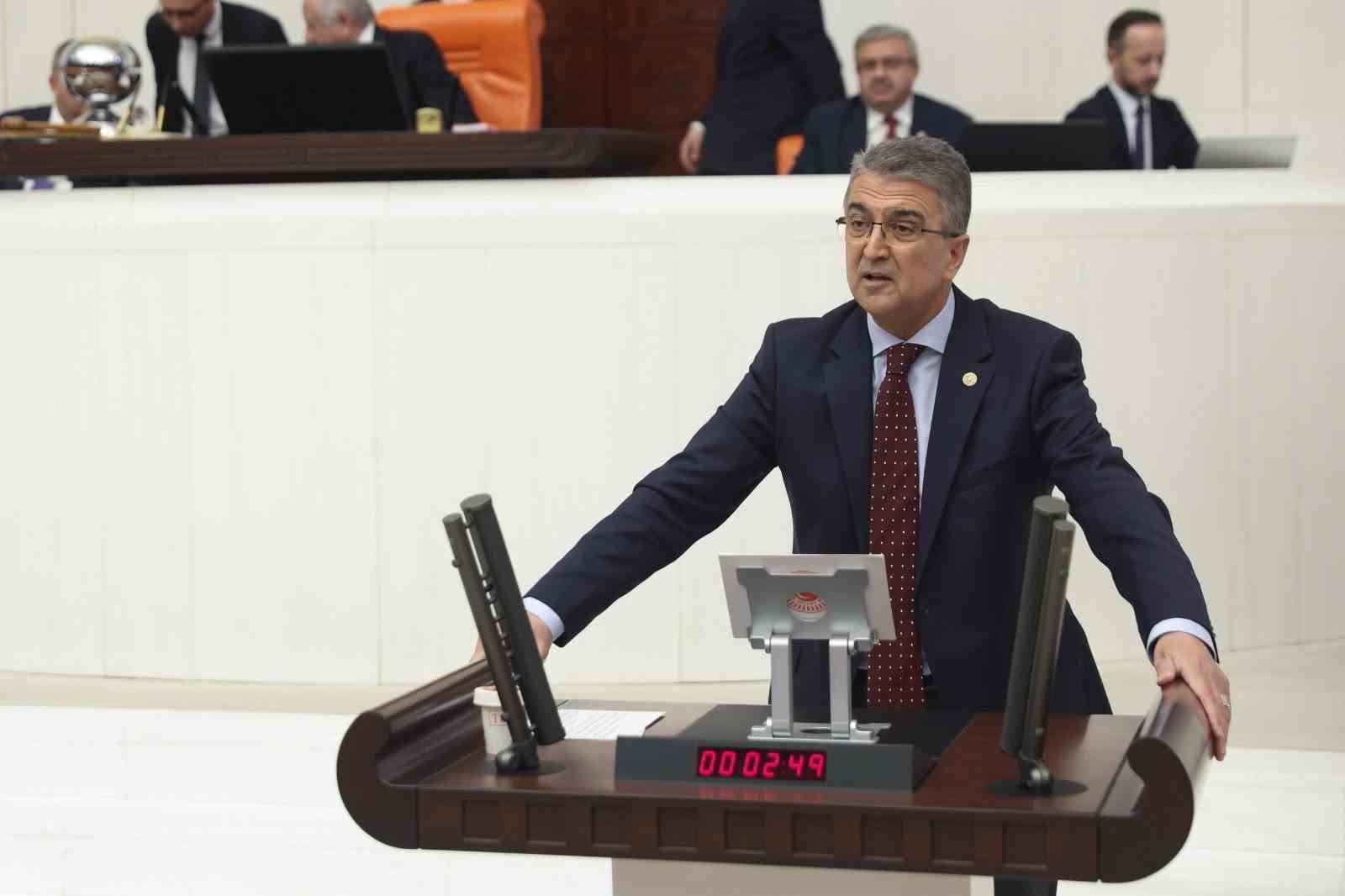 mhp-li-kamil-aydin-dan-tbmm-de-nihat-dogan-a-sert-naim-hoca-tepkisi