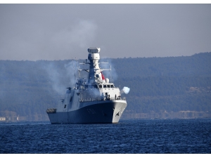 Türk Korvetinden Çanakkale Zaferi’nin Yıl Dönümünde Selamlama Atışı