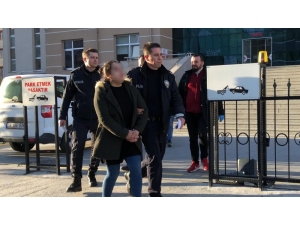 Annesinin Karnına Vurduğu İddia Edilen Küçük Kız Hayatını Kaybetti