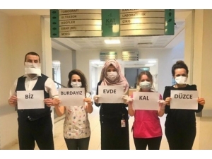 Sağlık Personelinden Evde Kalın Mesajı