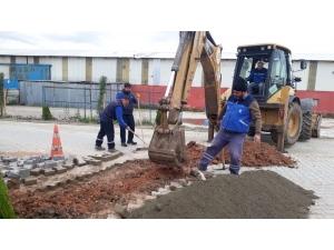 Başiskele Belediyesi Yolları Ve Kaldırımları Yeniliyor