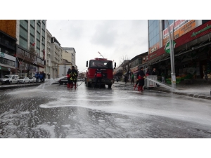 Muş’ta Cadde Ve Sokaklar Sabunlu Su İle Yıkanıyor