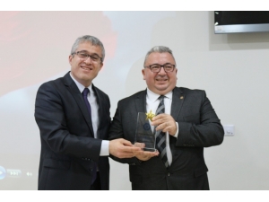 Uşak Üniversitesi Yılın Finans Ve İş Dünyası ’En’lerini Seçti