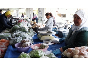 Marmaris Semt Pazarında Elle Temas Yok