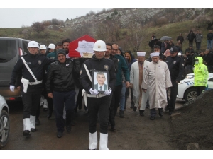 Şehit Müdür Yardımcısı Turan, Son Yolculuğuna Uğurlandı