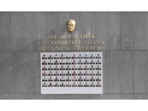 Bayraklı’da Şehitler Anıtı Yenilendi