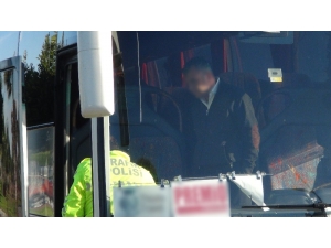 Kırmızı Işıkta Geçen Servis Şoförü 177 Promil Alkollü Çıktı