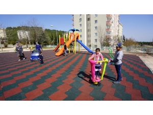 Narlıkuyu Ve Necmettin Erbakan Parkları Yenilendi