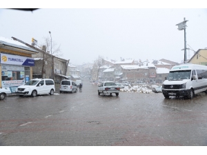 Çelikhan’da Kar Yağışı Başladı