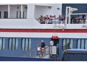 Korona Virüsünün Ortaya Çıktığı Ve Ülkelerin Almadığı Gemi Küba’ya Demir Attı