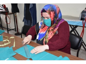 Halk Eğitim Merkezinden Virüse Maske Desteği