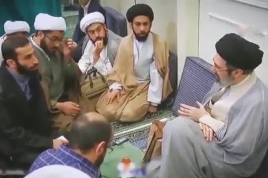 iran-hamaney-in-yeni-goruntulerini-ilk-kez-yayinladi