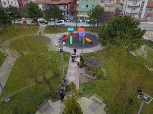 Çorum’da Belediye Parkları Bahara Hazırlıyor