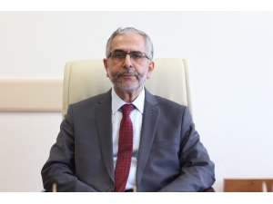 Din İşleri Yüksek Kurulundan Uyarı: "Kurallara Uymak Farzdır, Cami Fitne Yeri, Kargaşa Yeri Değildir"