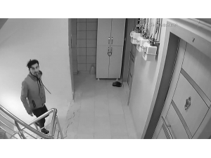 Arnavutköy’de Ayakkabı Hırsızlığı Kamerada