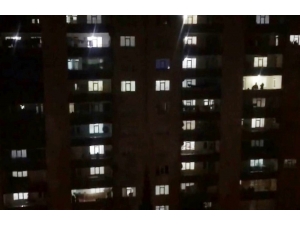 Sağlık Çalışanlarına Alkışlı Destek