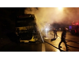 Tem Otoyolunda Korkutan Kaza