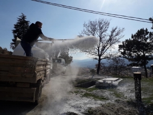 Su Depoları İlçalandı Esnafların İşyerleri Dezenfekte Edildi