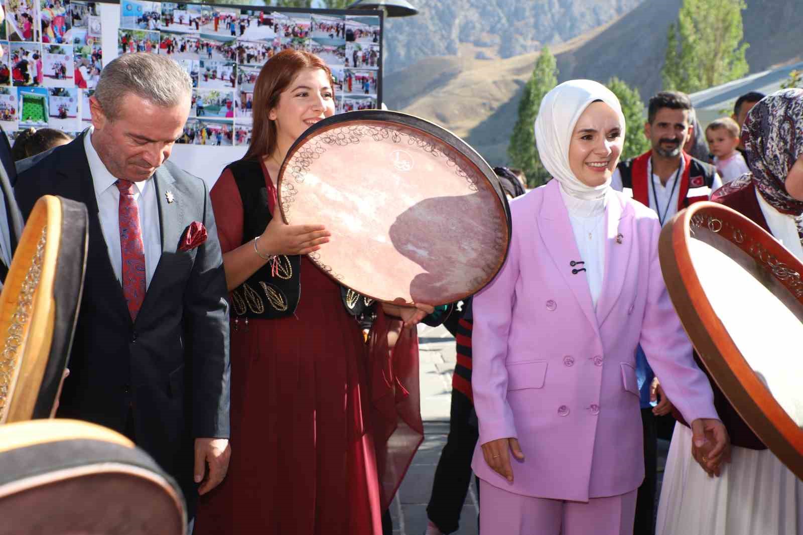 bakan-goktas-guclu-aileler-guclu-gelecek-demek