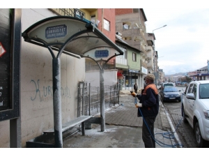 Oltu’da İlçe Merkezi Dezenfekte Ediliyor