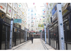 Van’ın Butik Sokakları Sessizliğe Büründü