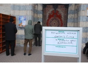 Tokat’ta Öğle Namazı Münferit Olarak Kılındı