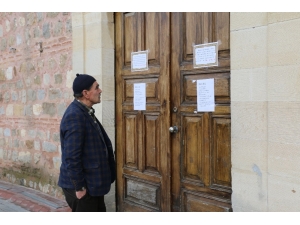 Cuma Saatinde Minarelerden Dua Anonsu Yükseldi