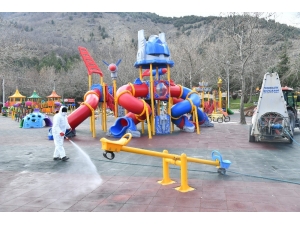 Isparta’da 326 Park Korona Virüs Riskine Karşın Dezenfekte Ediliyor