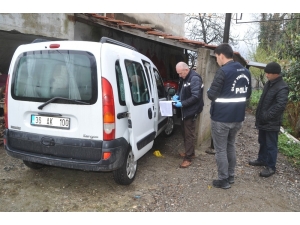 Park Halindeki Araç Kurşunlandı