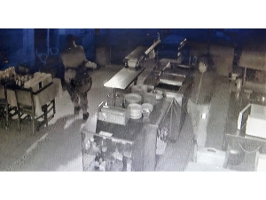 Antalya’da Esnafı Önce Korona Virüs, Sonra Hırsızlar Vurdu