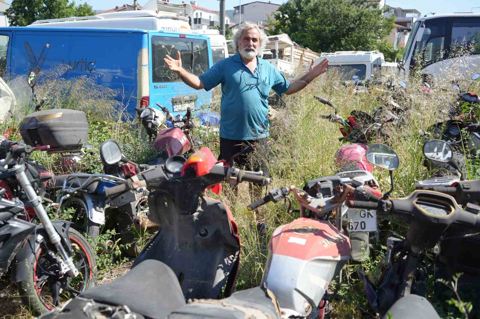 otoparkta-yer-kalmadi-isletmeci-isyan-etti-ucune-besine-bakmadan-teslim-edecegiz