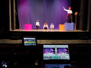 Tiyatroda Korona Rekoru