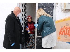 Kilis’te Çamaşır Suyu Ve Sıvı Sabun Dağıttı