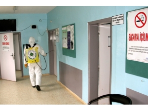 Araban’da Sağlık Kuruluşları Ve Camiler Dezenfekte Ediliyor