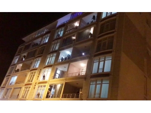 Adilcevazlılardan Sağlık Çalışanlarına Alkışlı Destek