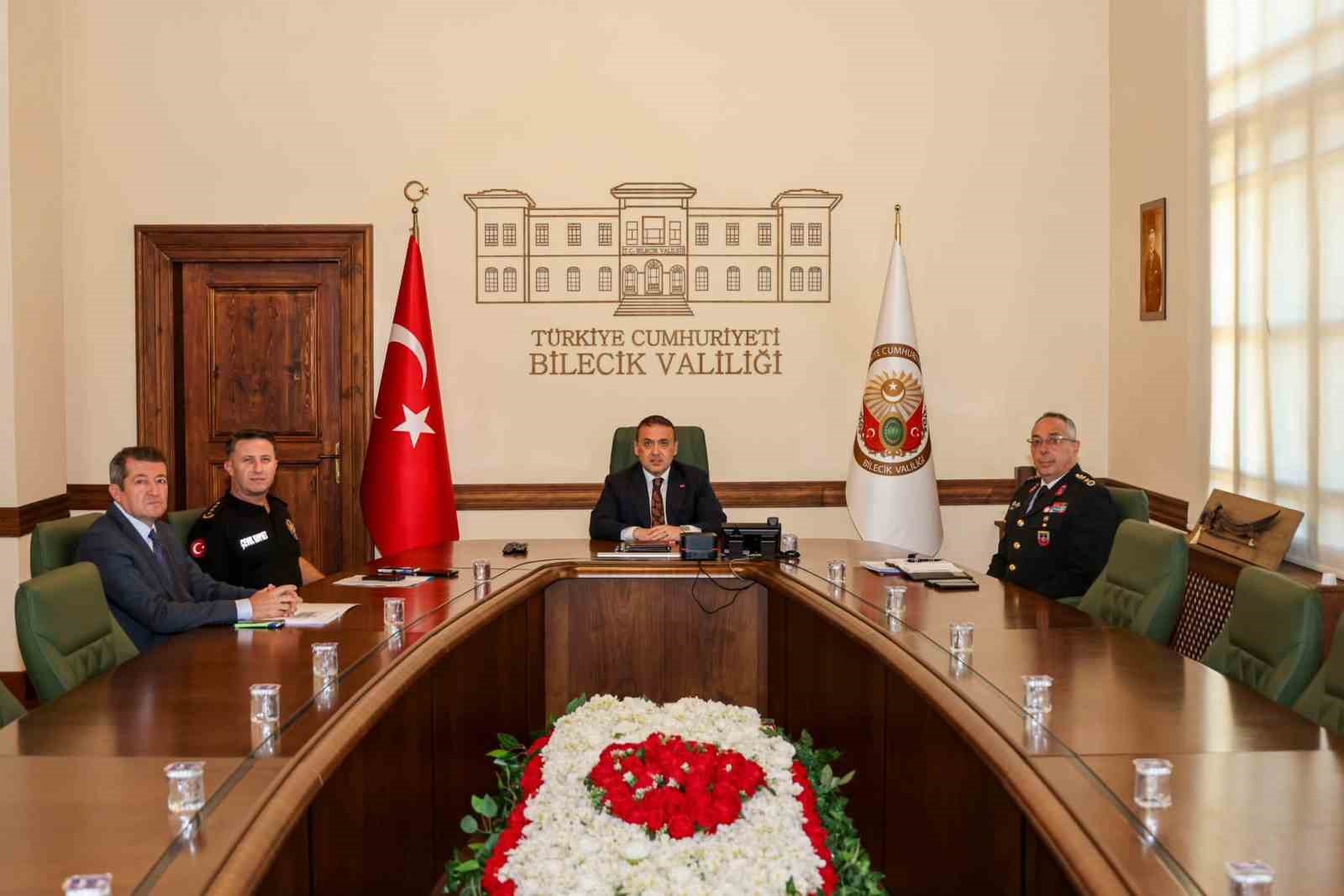 bilecik-te-okullar-icin-guvenlik-zirvesi