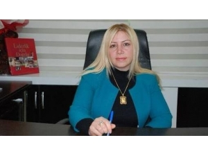 İş Kadını Duran’dan Hdp Önündeki Ailelere Temizlik Malzemesi Desteği