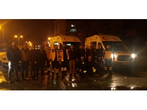 Sağlıkçılardan Vatandaşlara Destekleri İçin Alkışlı Teşekkür