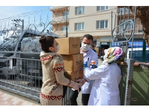 Fırsatçılara İnat Ücretsiz Dağıttılar