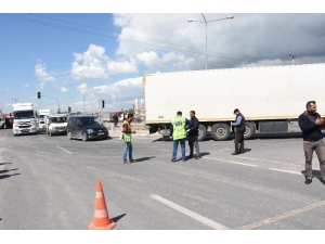 Irak’a Gidecek Araçların Geçişine İzin Verilmiyor