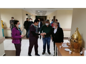 Sağlık Çalışanlarına Moral İçin "Bucak Salebi" İkramı