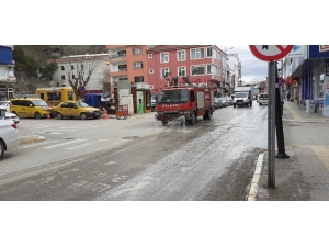 Osmancık’ta Caddeler Yıkandı