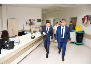 Vali Gürel, Kbü Eğitim Araştırma Hastanesinde İncelemelerde Bulundu