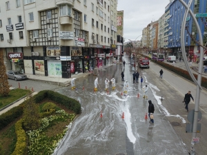 Çorum’da Belediye, Tüm Cadde Ve Sokakları Yıkadı