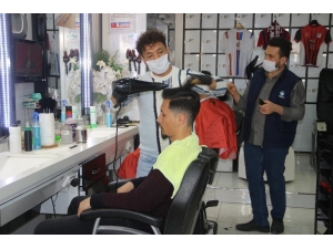 Haberi Duyan Vatandaşlar Kuaförlere Koştu